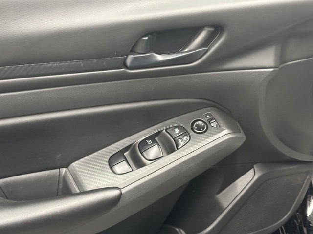 Used 2024 Nissan Altima 2.5 S image 9