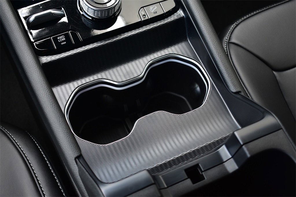 New 2024 Jeep Grand Cherokee Limited 4xe image 37