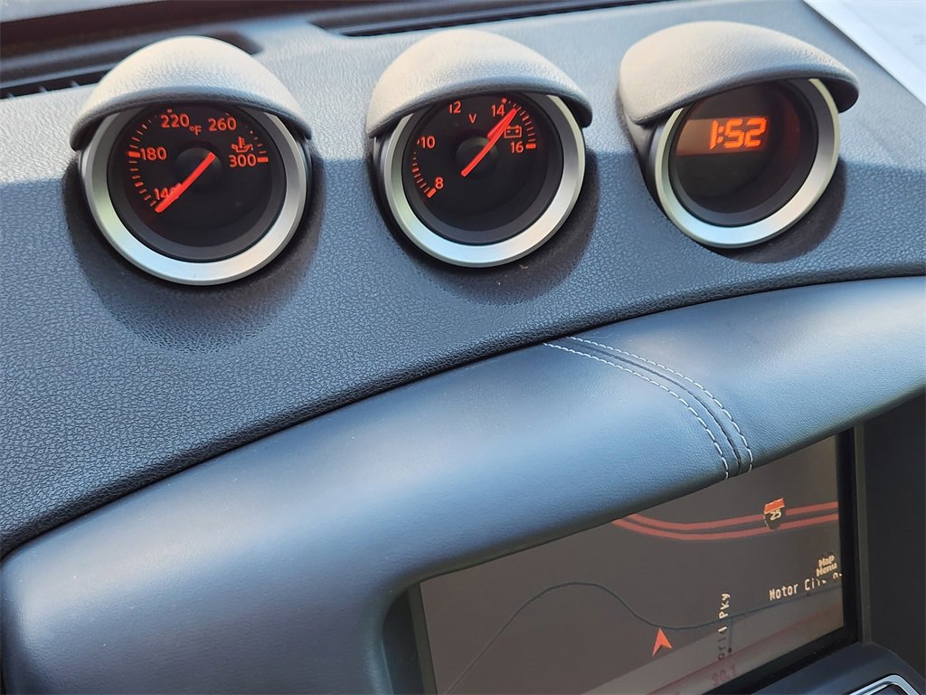 Used 2009 Nissan 370Z Touring w/ Sport Pkg image 13