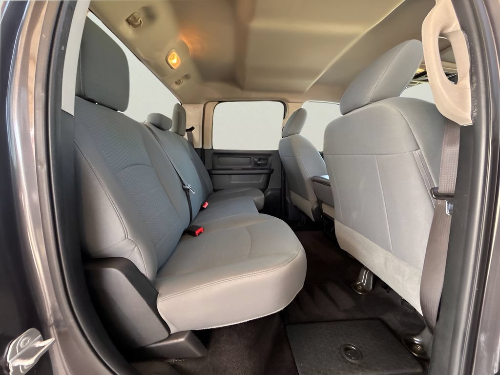 Used 2018 RAM 1500 Express RWD image 10
