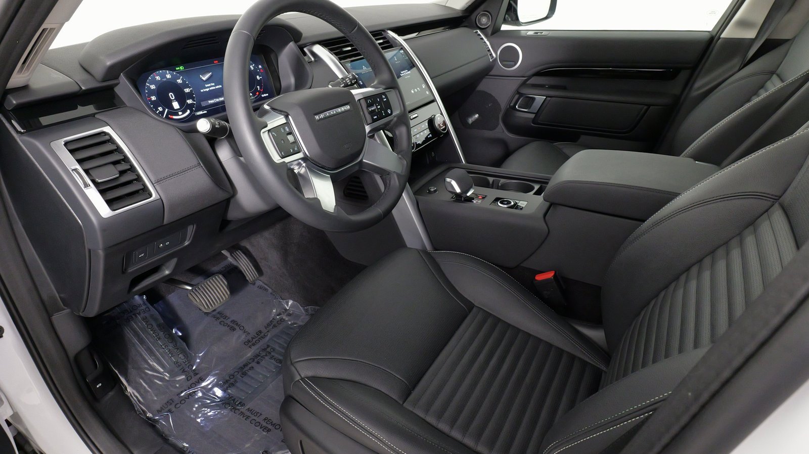 Used 2024 Land Rover Discovery S image 30