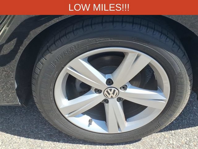Used 2015 Volkswagen Passat 1.8T Limited Edition FWD image 15