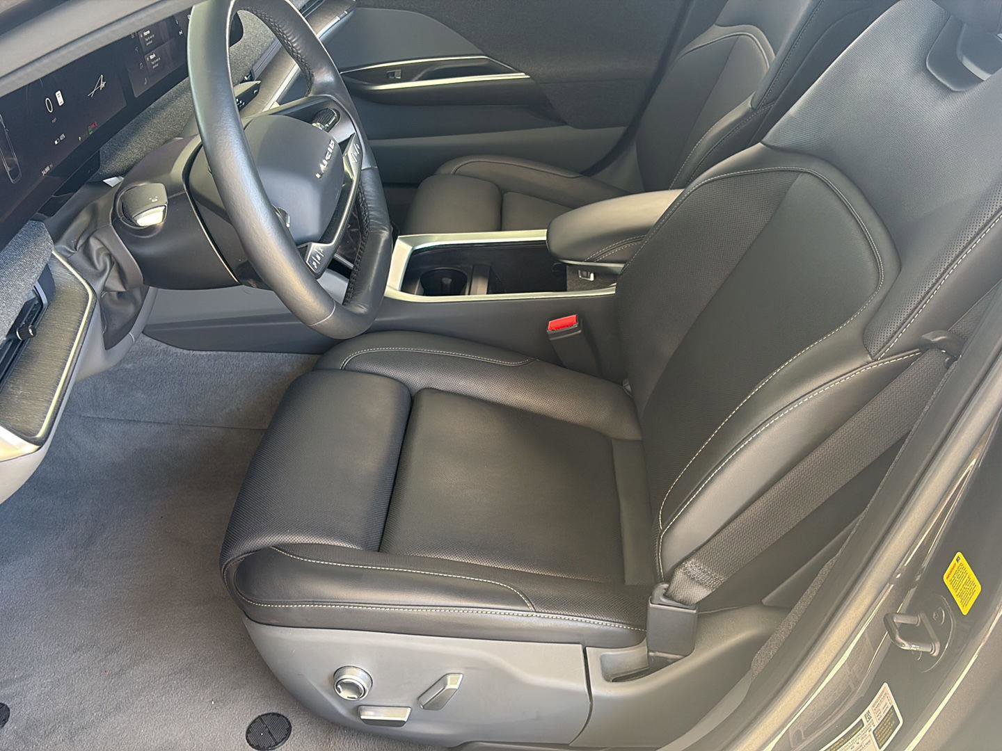 Used 2024 Lucid Air Touring image 6