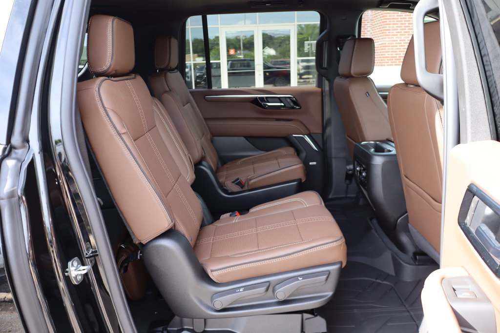 New 2026 Chevrolet Suburban High Country AWD/4WD image 55