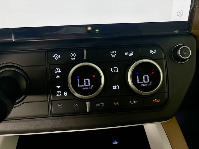 New 2026 Land Rover Defender 130 X-Dynamic SE AWD/4WD image 17