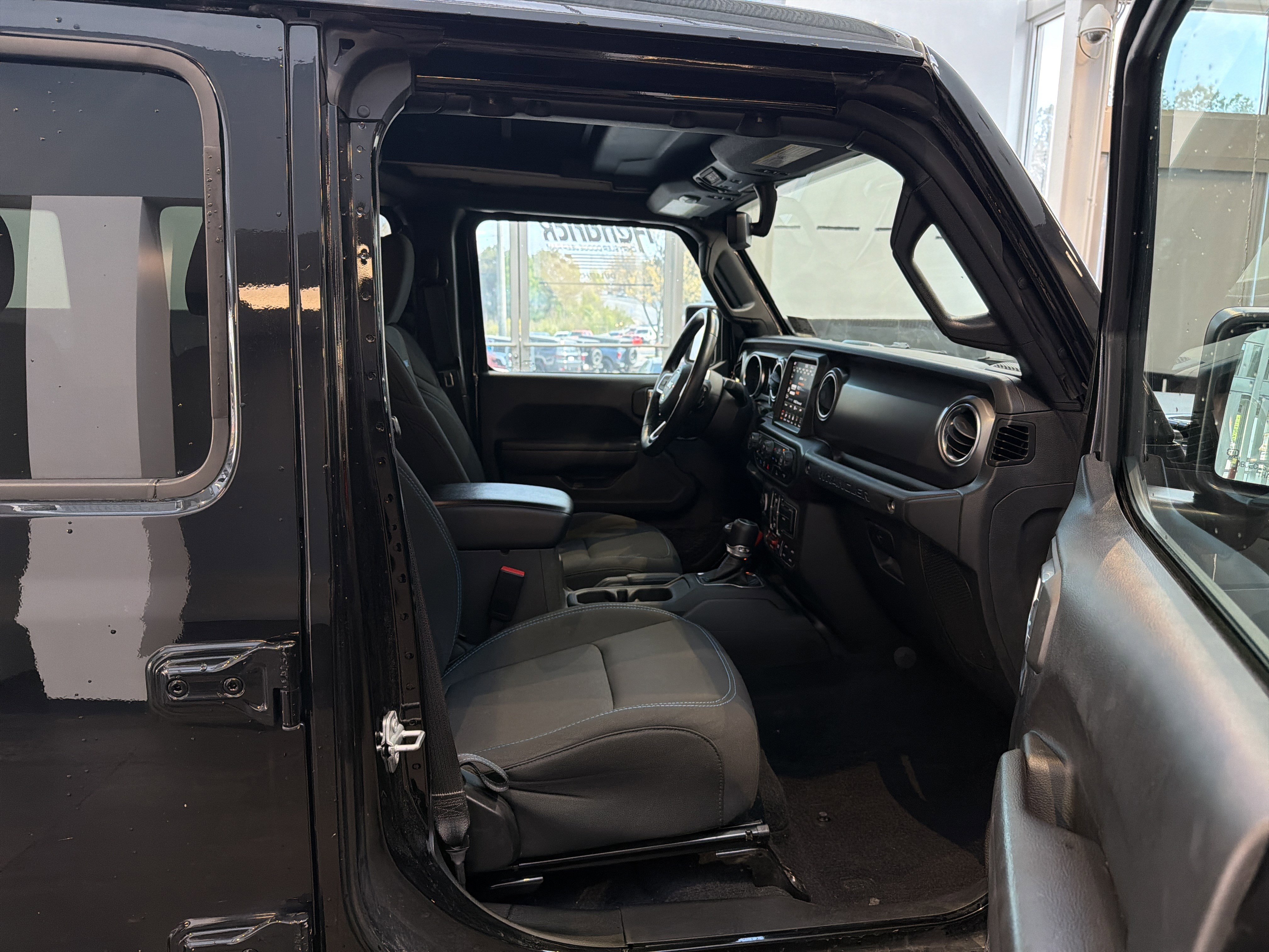 Used 2023 Jeep Wrangler Unlimited Rubicon 4xe w/ Cold Weather Group AWD/4WD image 35