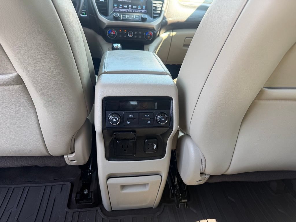 Used 2019 GMC Acadia Denali w/ Technology Package FWD image 21