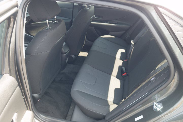 New 2026 Hyundai Elantra SE FWD image 14