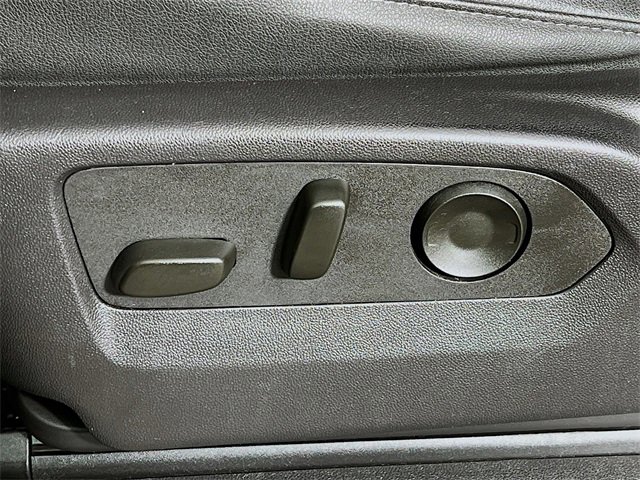 Used 2025 GMC Sierra 1500 SLT image 11