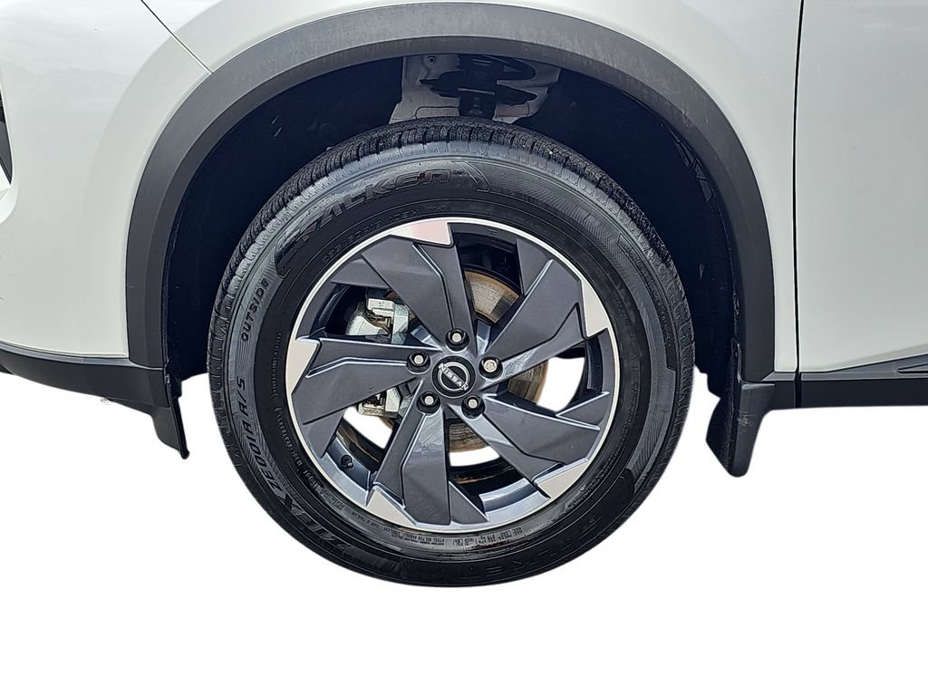 Used 2026 Nissan Rogue SV FWD image 29