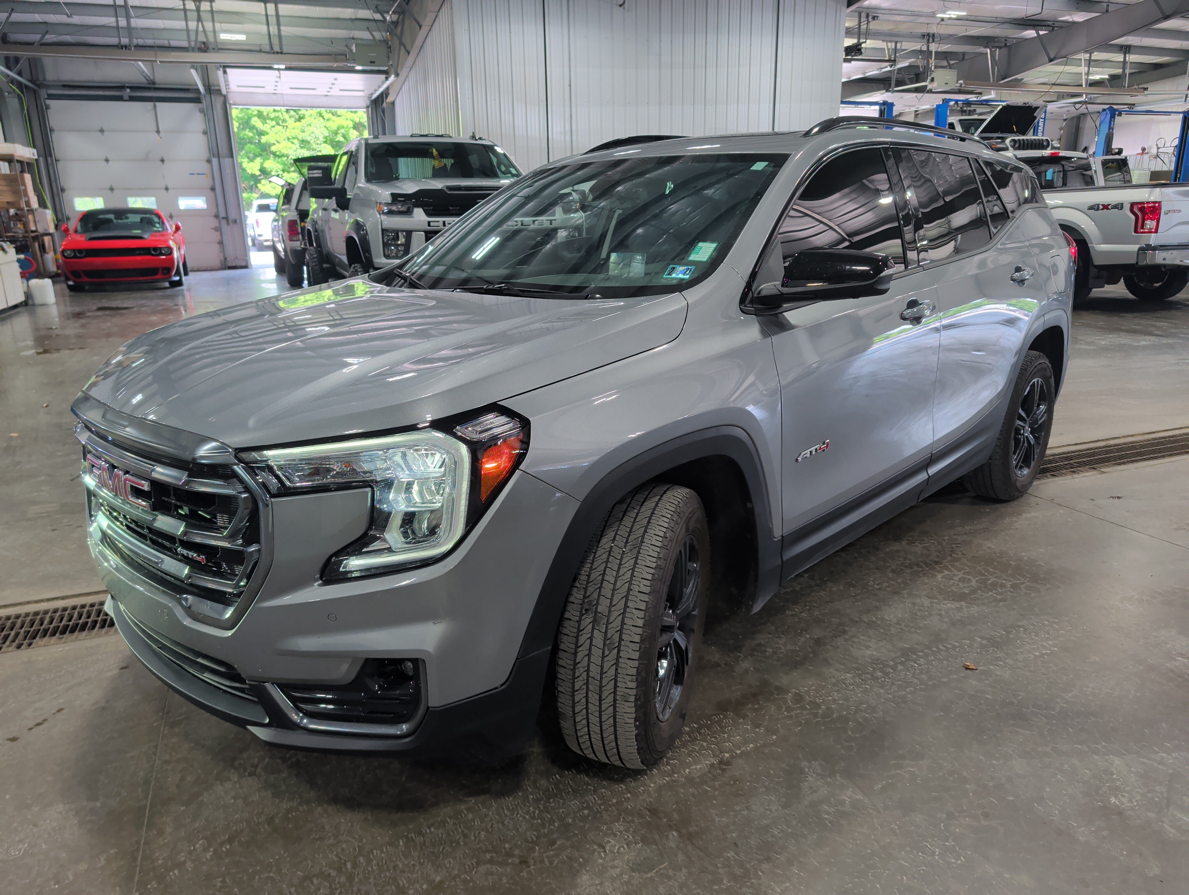 Used 2024 GMC Terrain AT4 w/ Tech Package AWD/4WD image 6