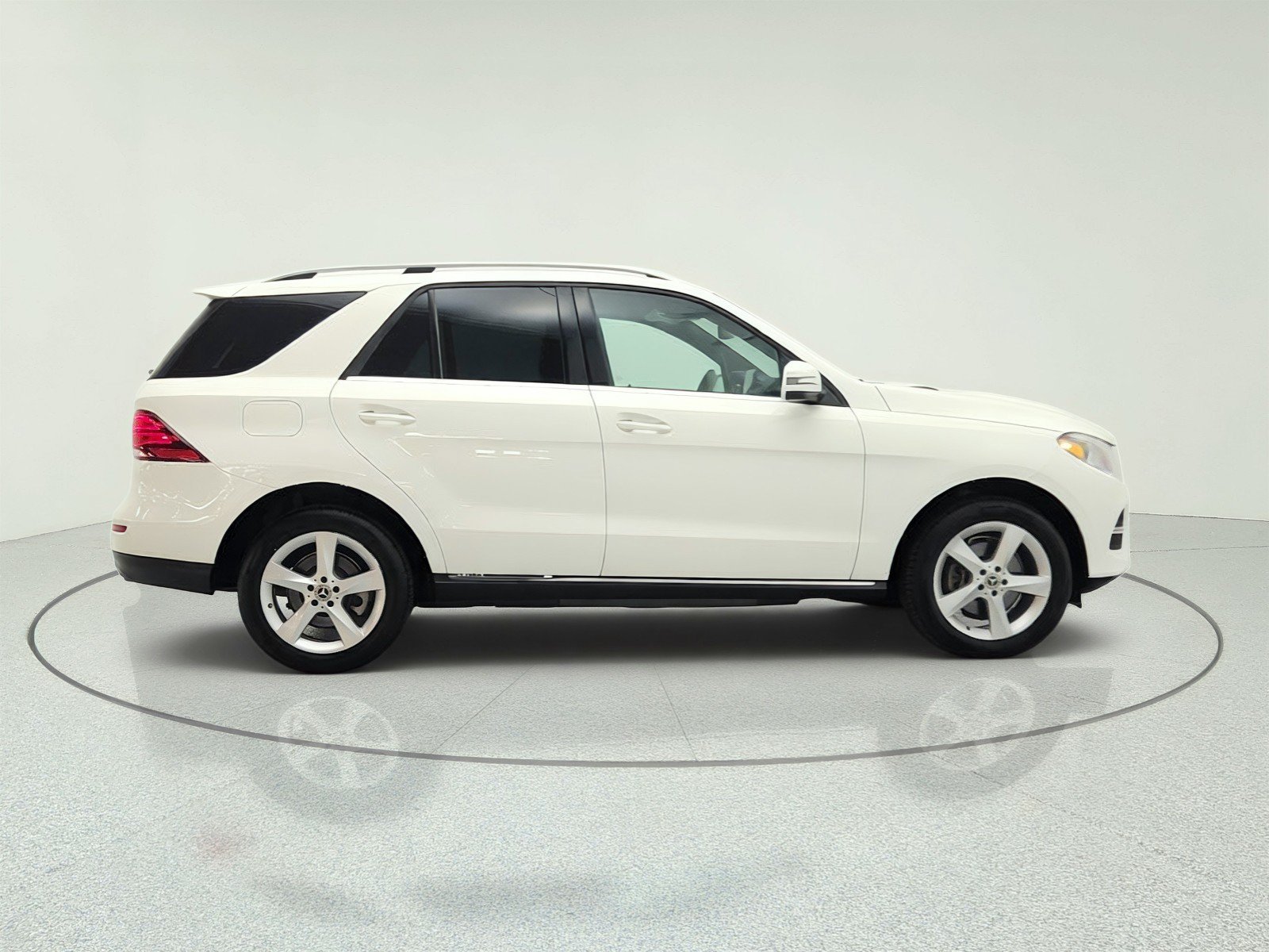Used 2017 Mercedes-Benz GLE 350 image 4