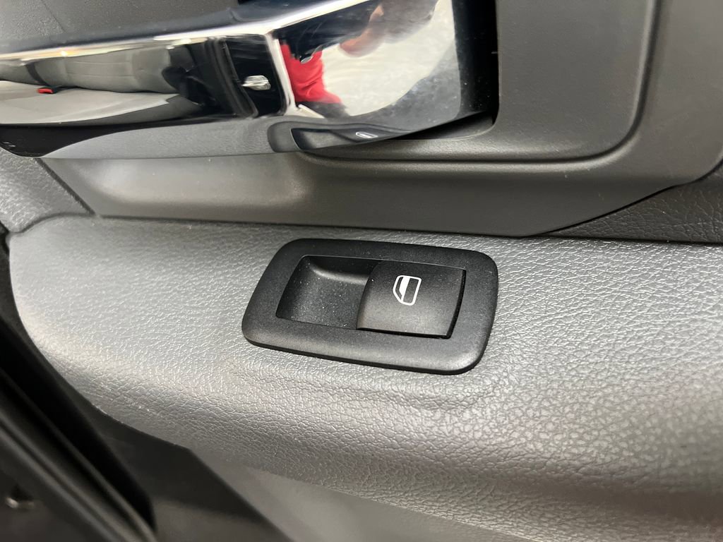 Used 2024 RAM 1500 Classic SLT image 19