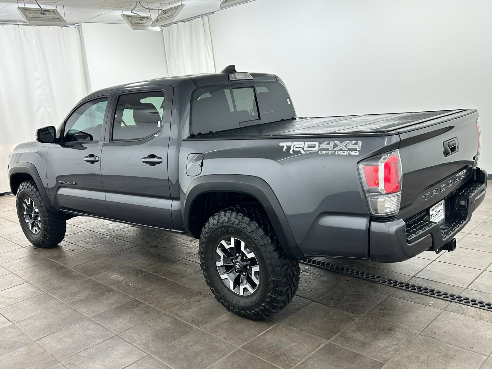 Used 2021 Toyota Tacoma TRD Off-Road w/ Technology Package image 3