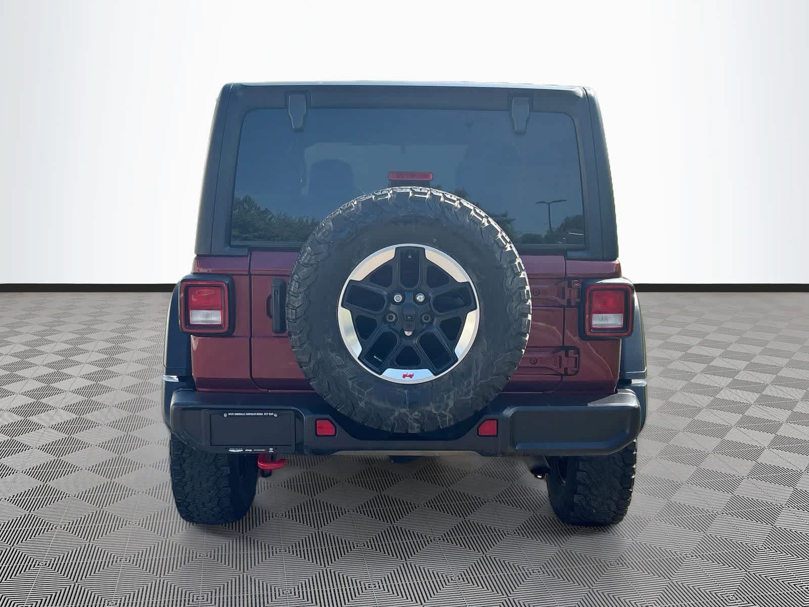 Used 2022 Jeep Wrangler Unlimited Rubicon w/ Cold Weather Group AWD/4WD image 6