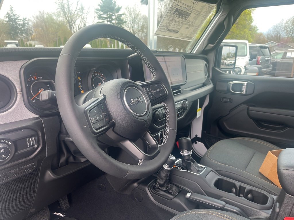 New 2025 Jeep Gladiator Willys image 10
