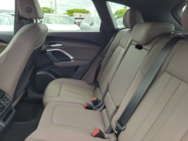 Certified 2025 Audi Q5 Premium w/ Convenience Package AWD/4WD image 11