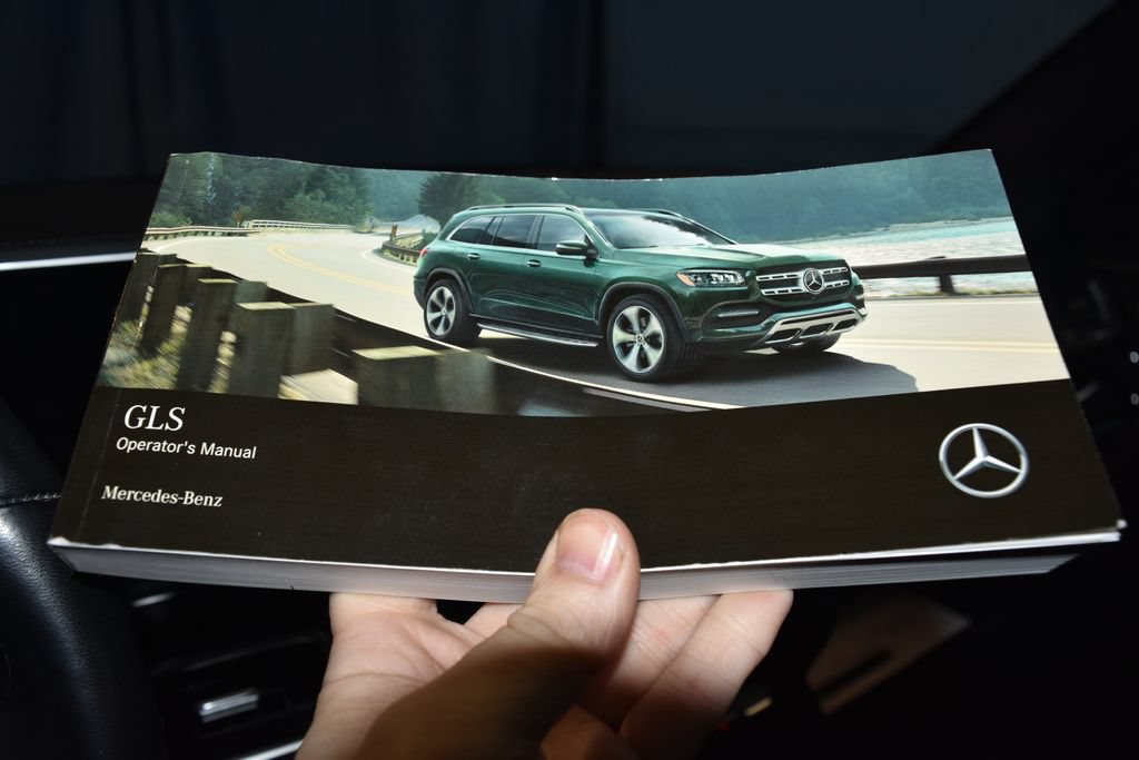 Used 2022 Mercedes-Benz GLS 450 4MATIC image 12