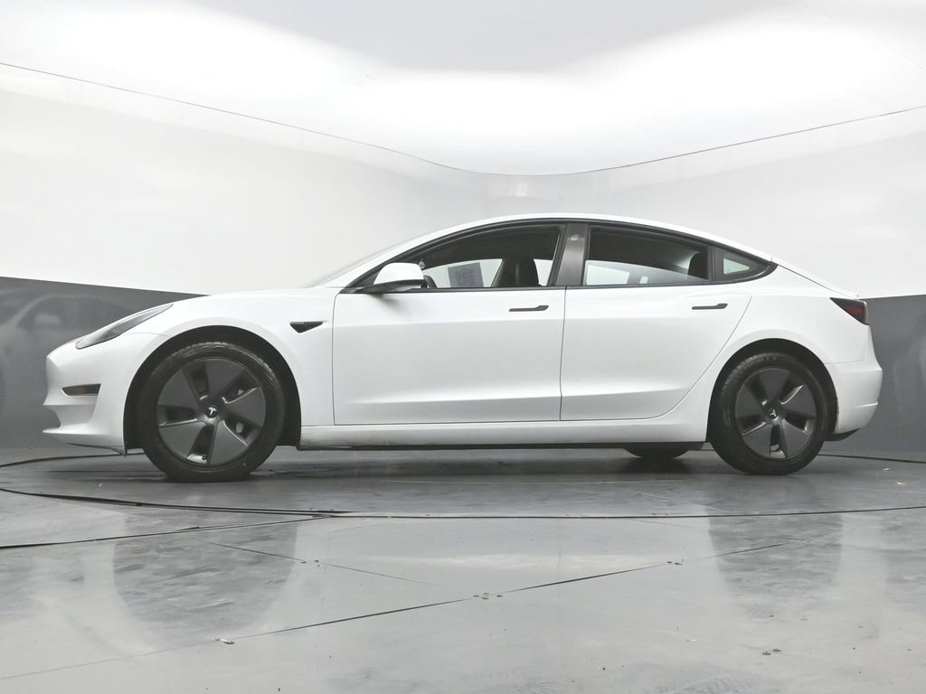 Used 2021 Tesla Model 3 Standard Range Plus image 46