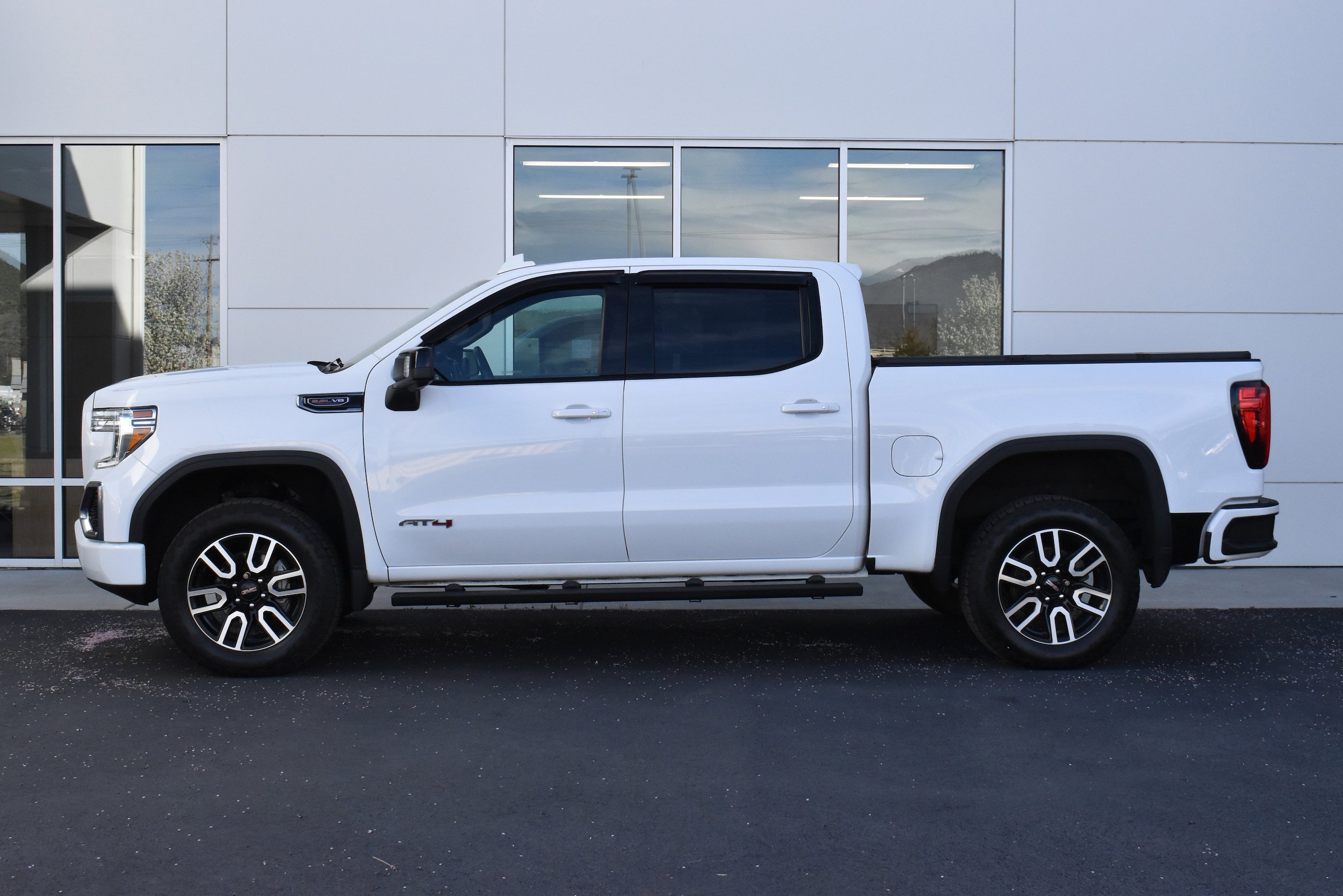 Used 2021 GMC Sierra 1500 AT4 image 11