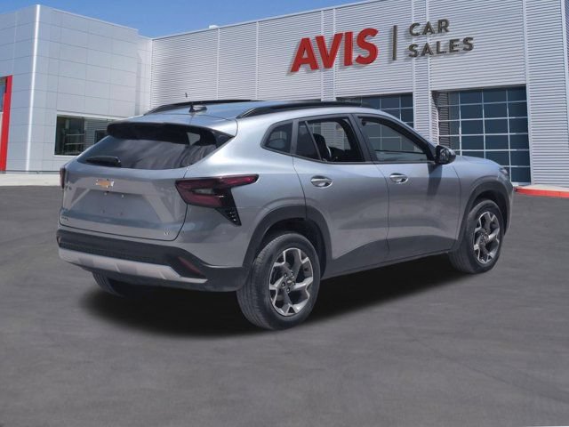 Used 2025 Chevrolet Trax LT w/ LT Convenience Package FWD image 6