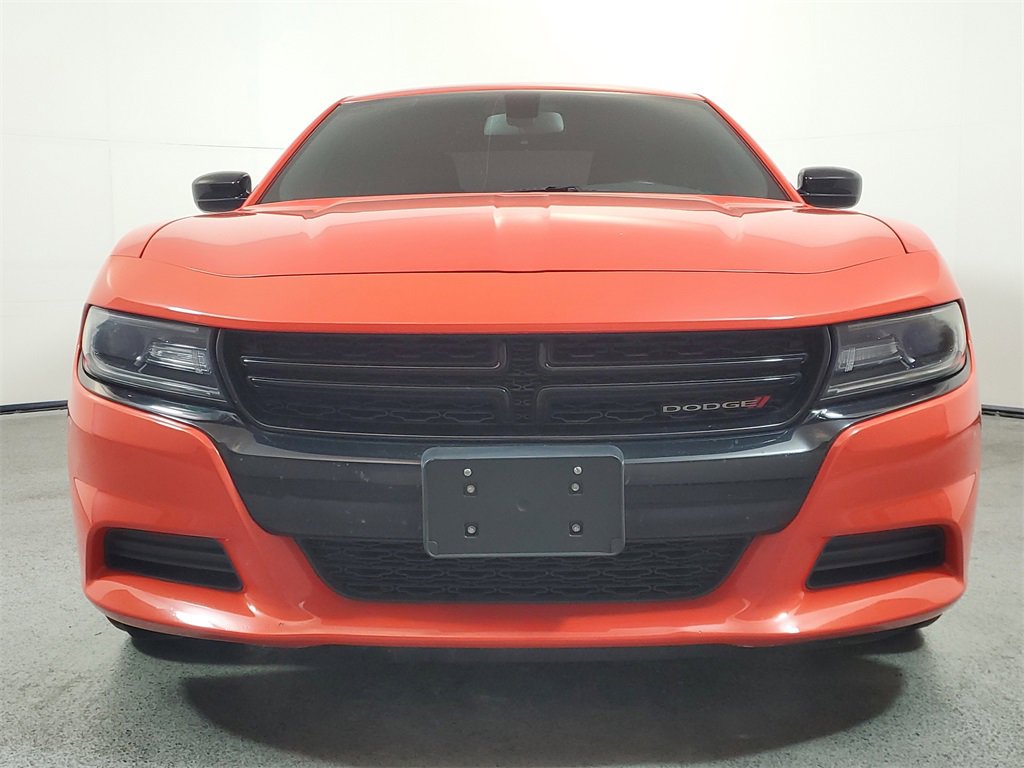 Used 2017 Dodge Charger SE w/ Blacktop Package image 2