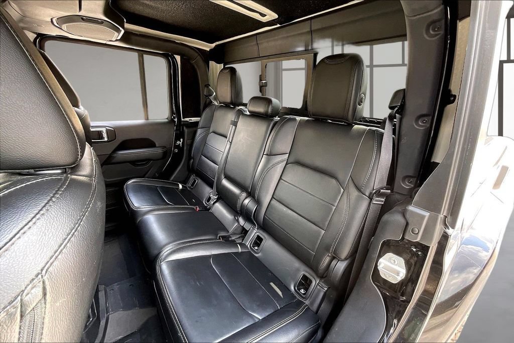 Used 2020 Jeep Gladiator Overland w/ Popular Equipment Package AWD/4WD image 22