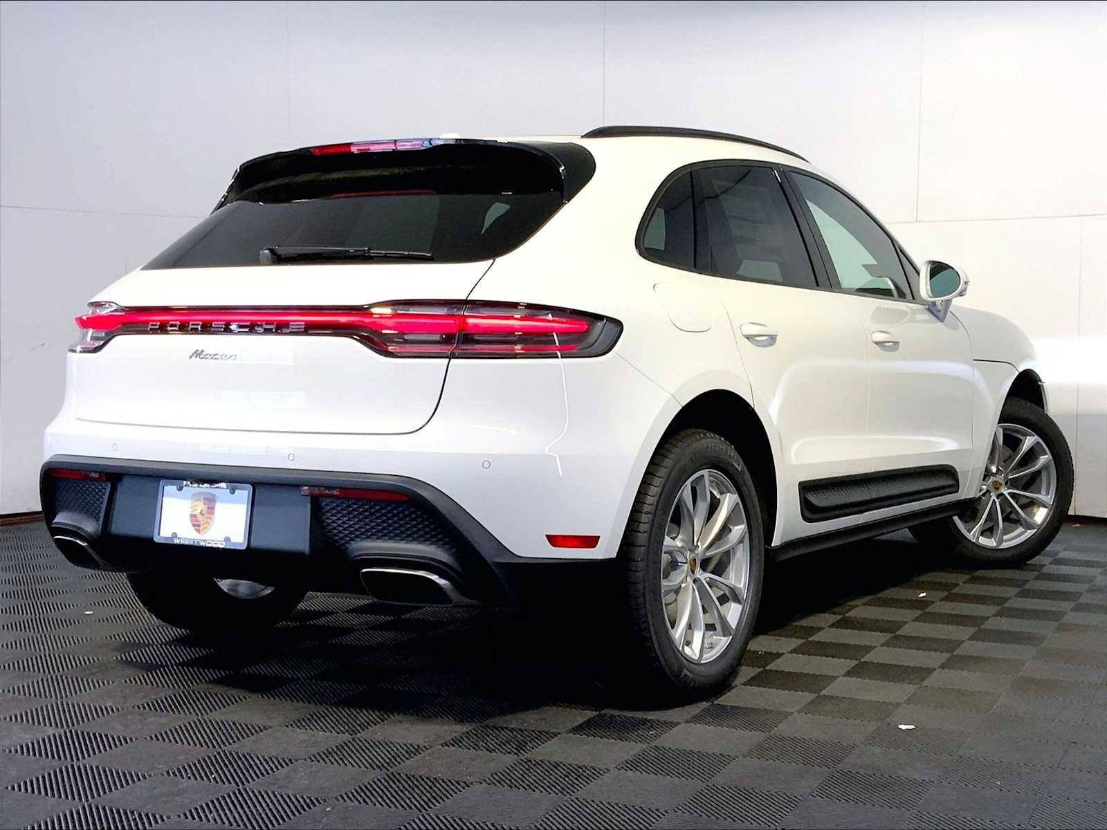 New 2025 Porsche Macan image 7