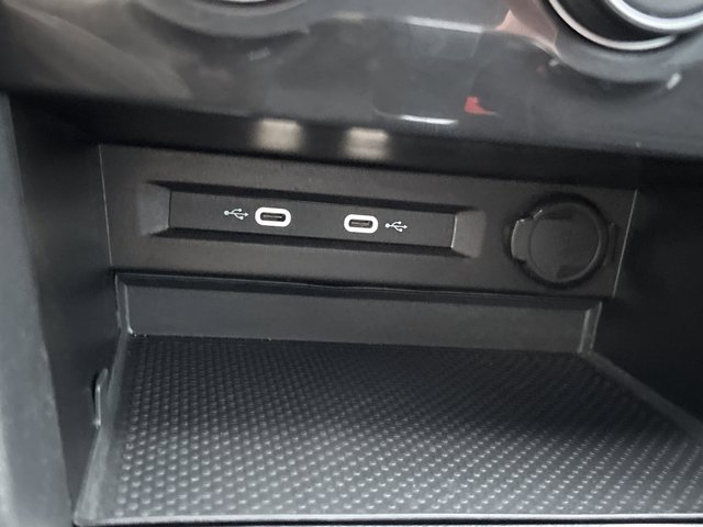 Used 2024 Volkswagen Tiguan S image 33