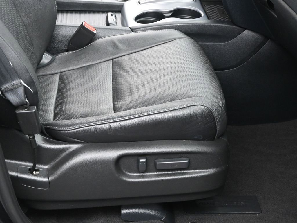Used 2023 Honda Passport EX-L image 10