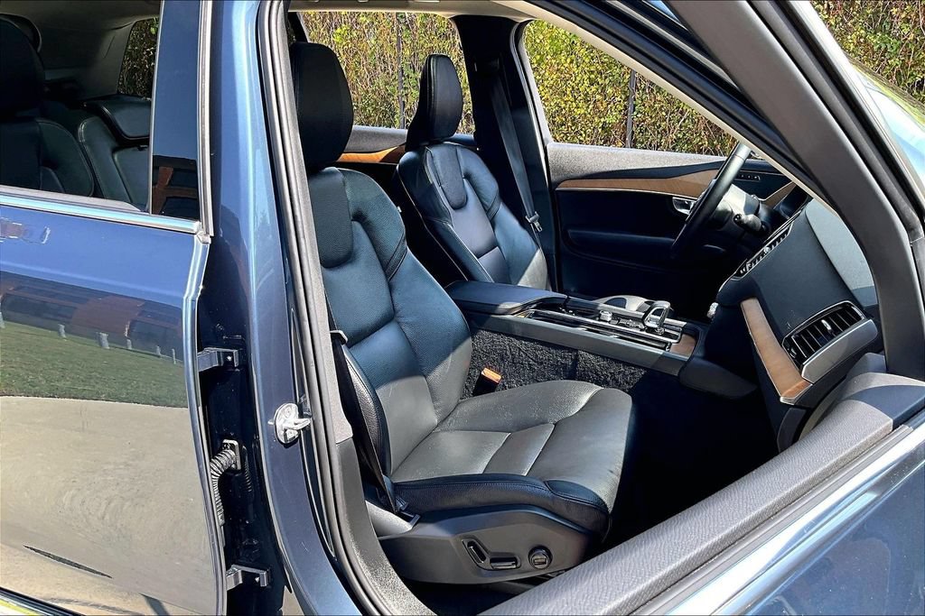 Certified 2024 Volvo XC90 B6 Plus w/ Protection Package Premier AWD/4WD image 10