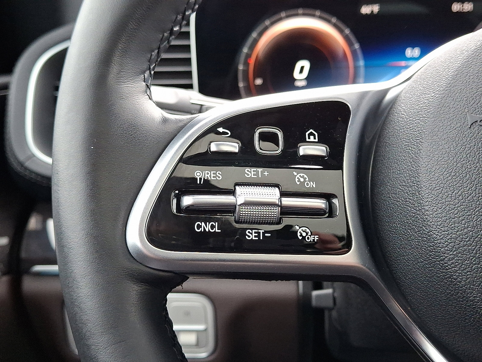 Certified 2022 Mercedes-Benz GLS 450 4MATIC image 24