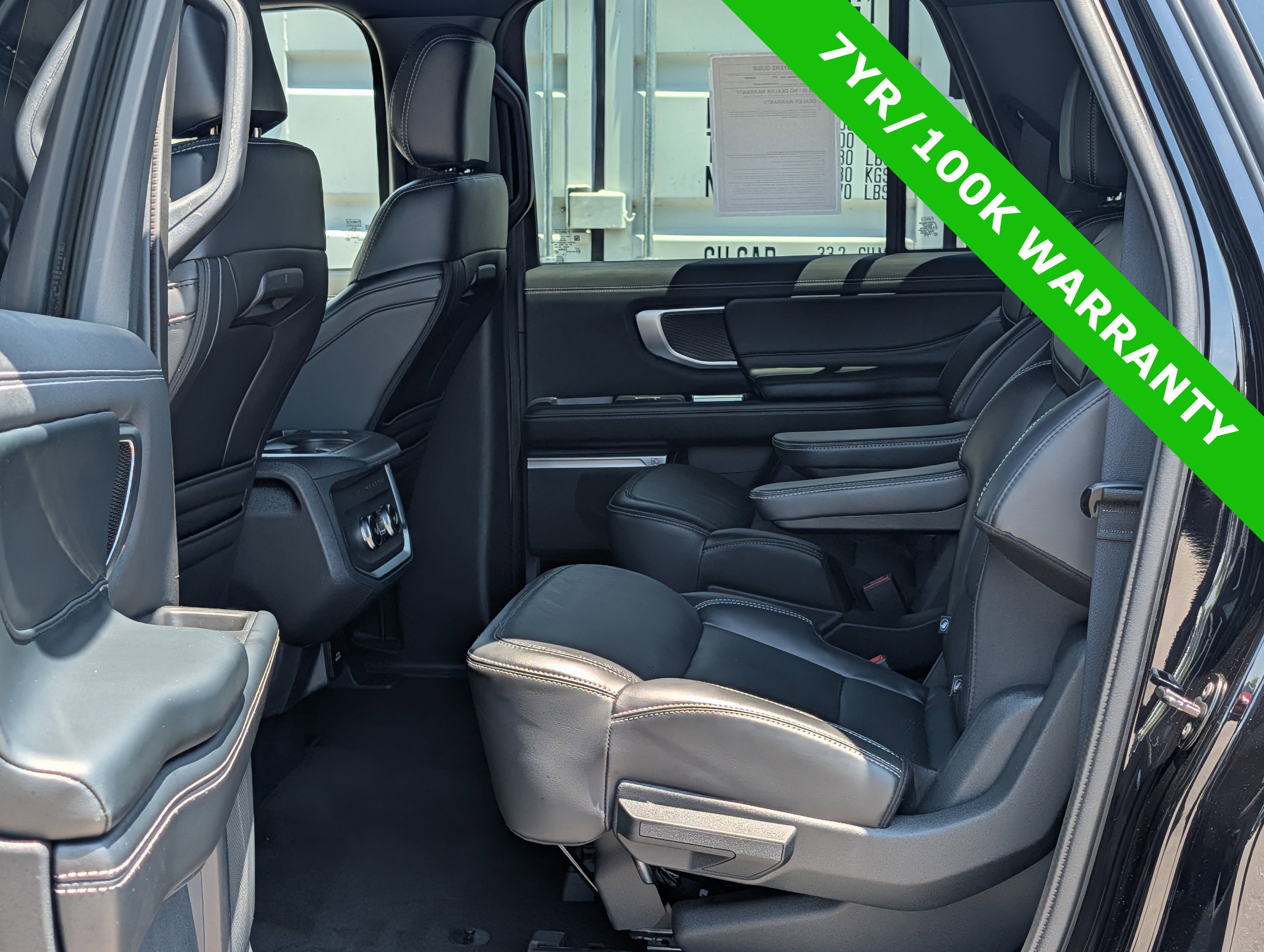 Used 2025 Ford Expedition Max Platinum w/ Stealth Appearance Package AWD/4WD image 18