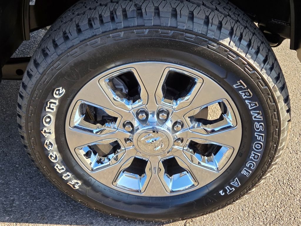 Used 2024 RAM 3500 Limited AWD/4WD image 9
