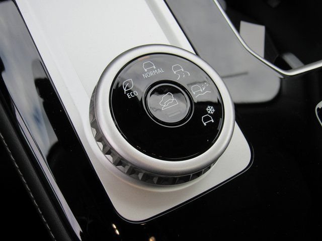 New 2026 Mitsubishi Outlander SEL FWD image 21
