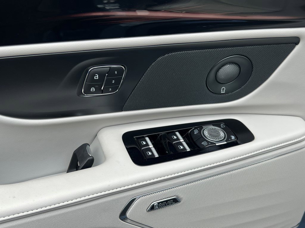 New 2026 Lincoln Nautilus Reserve w/ Jet Appearance Package image 14