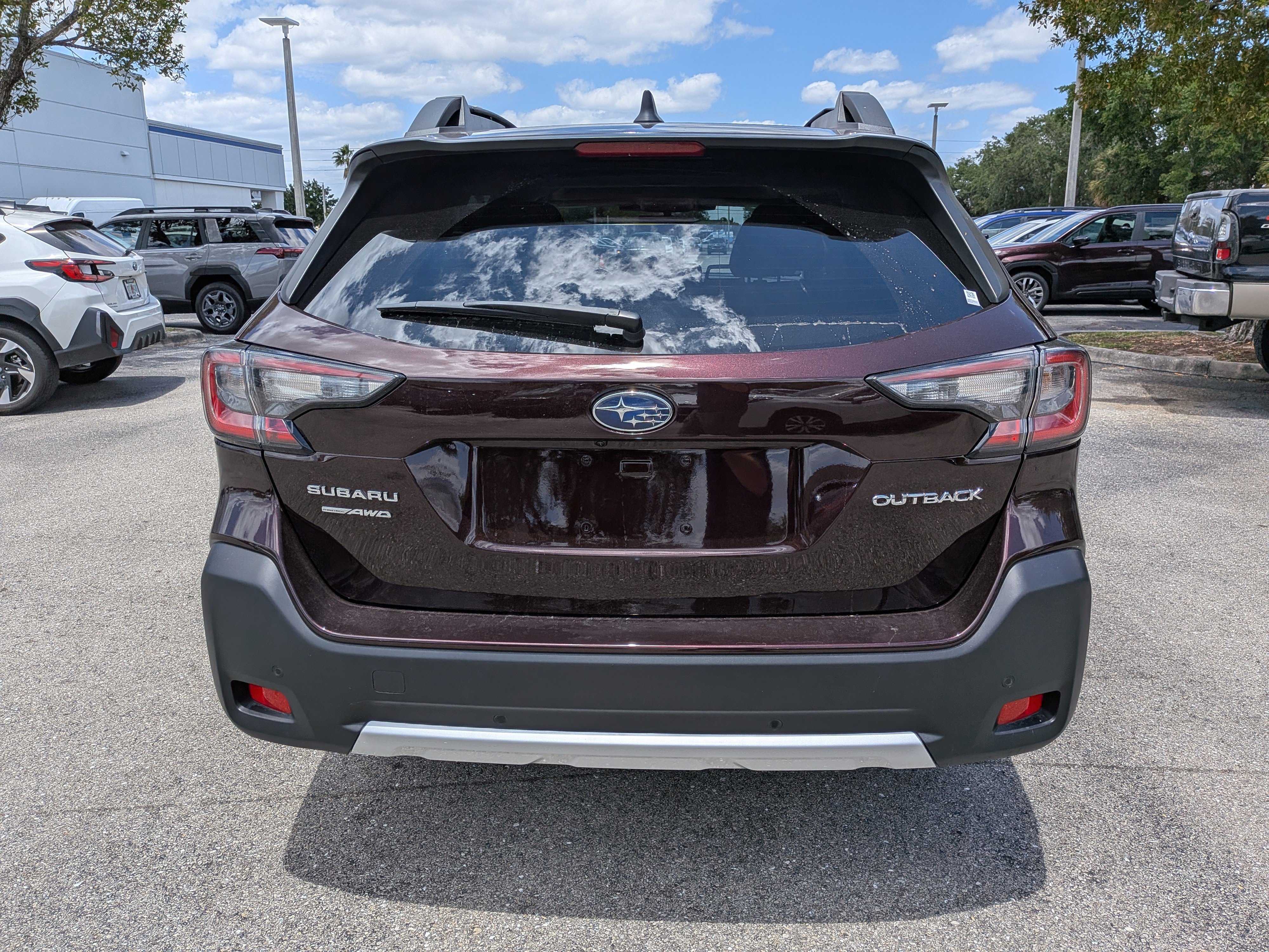 Used 2023 Subaru Outback Limited image 5