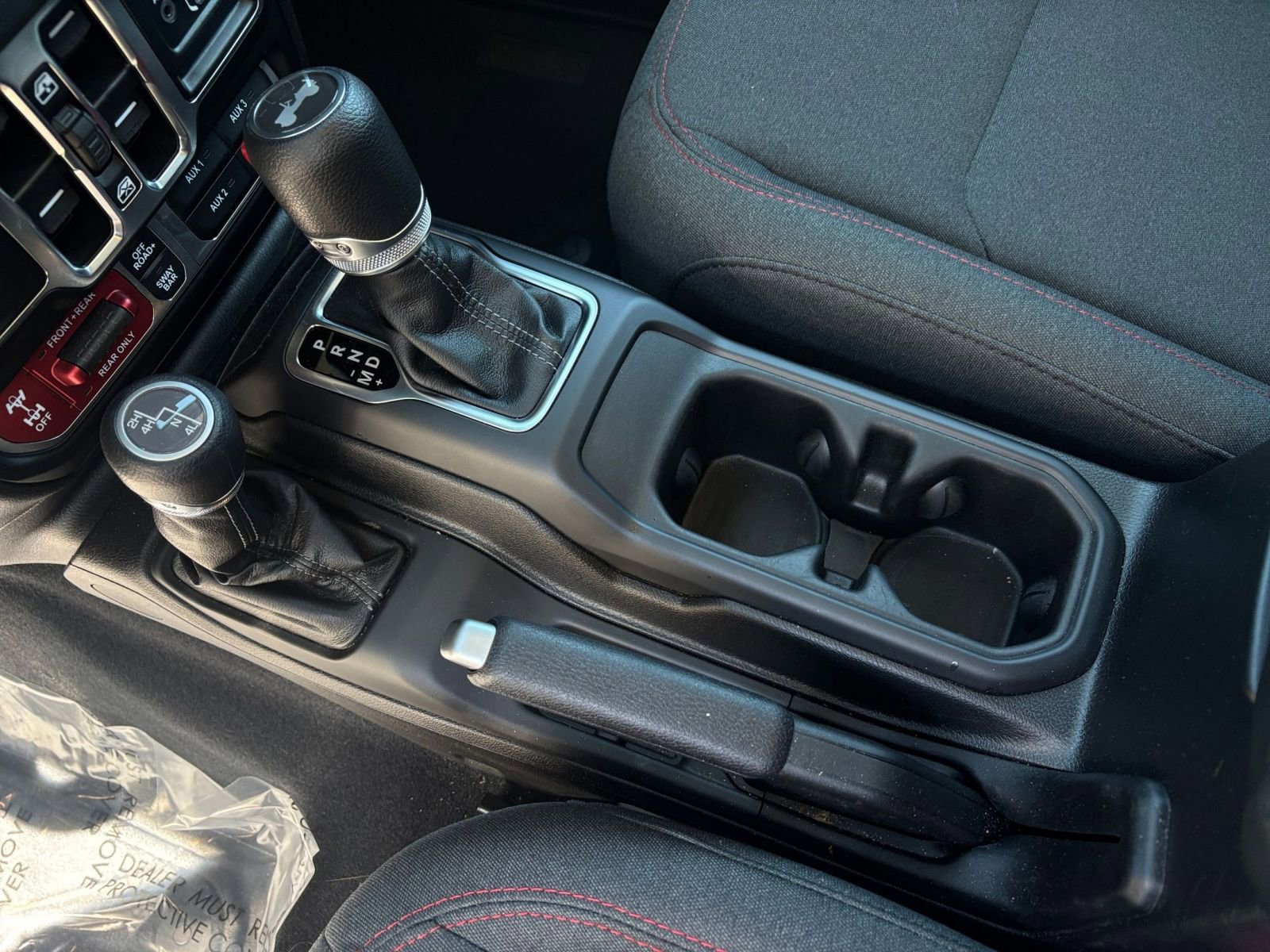 Used 2025 Jeep Wrangler Unlimited Rubicon AWD/4WD image 40