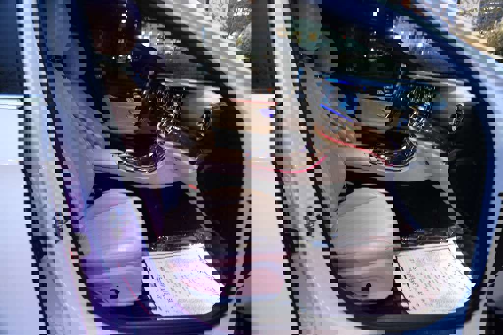 Used 2019 Mercedes-Benz E 300 4MATIC w/ Premium 1 Package image 33