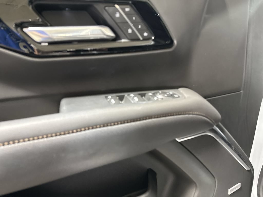 New 2026 Chevrolet Tahoe High Country AWD/4WD image 22
