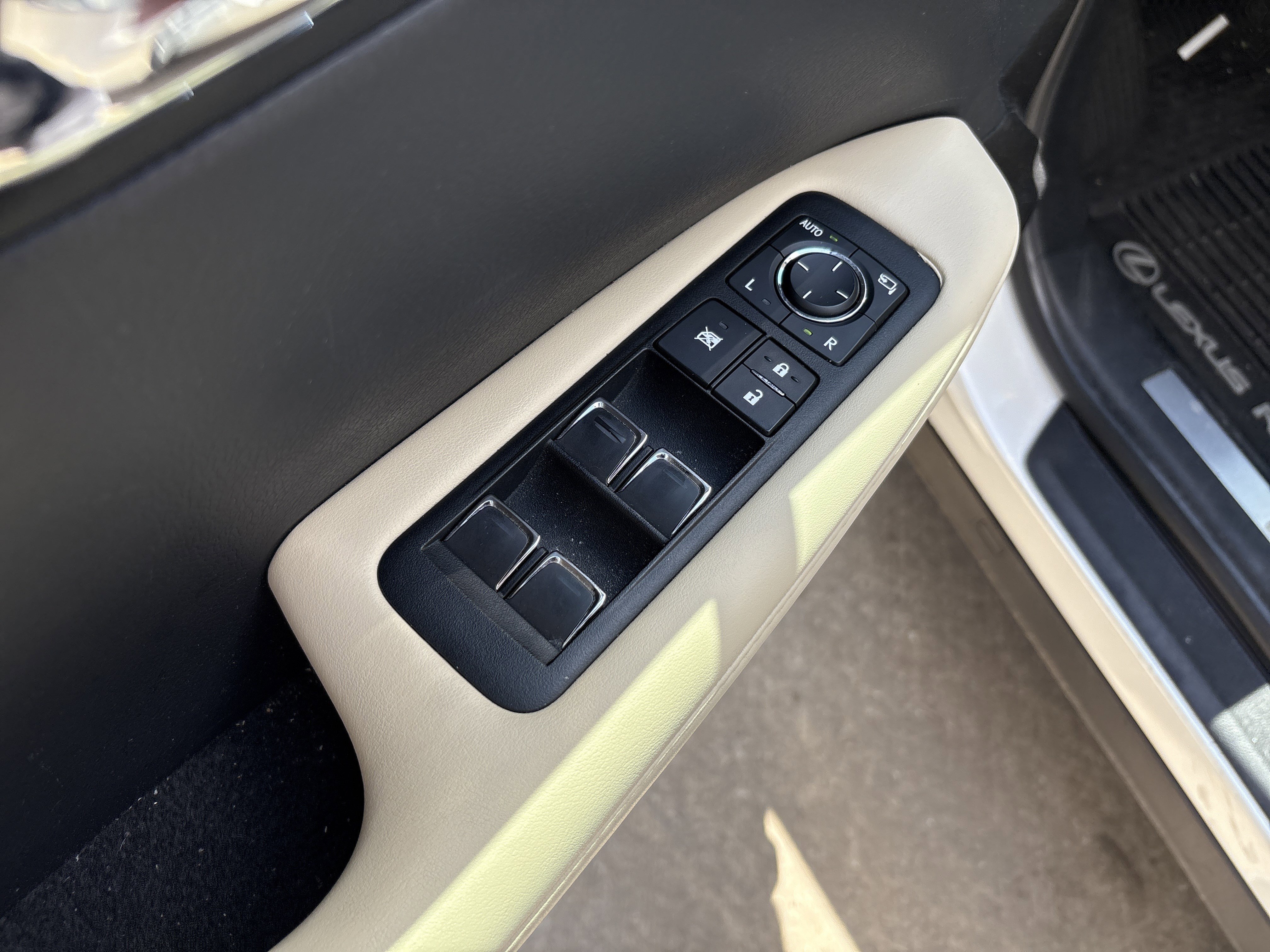 Certified 2022 Lexus RX 350 AWD w/ Premium Package image 15