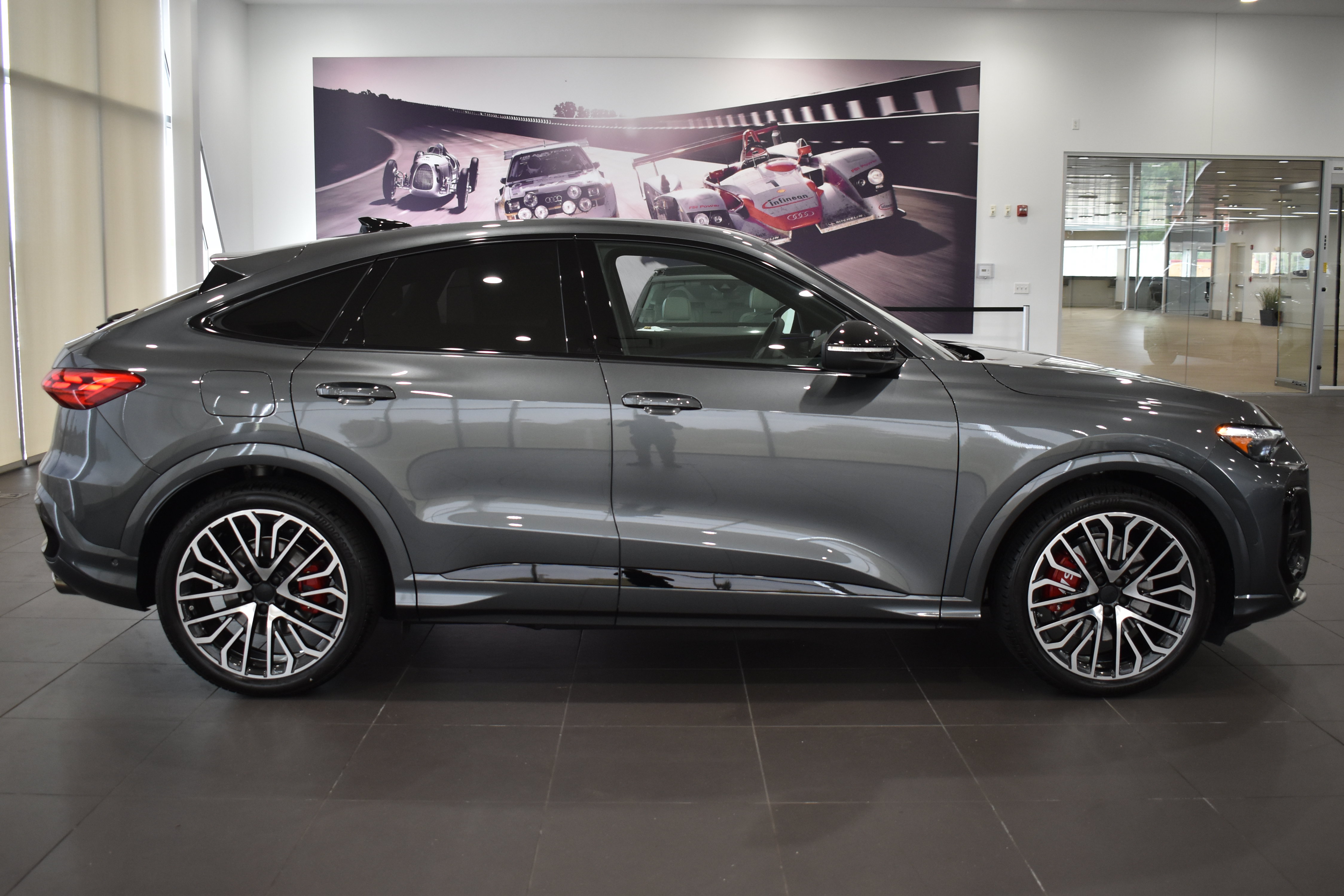 New 2026 Audi SQ5 Premium Plus AWD/4WD image 8