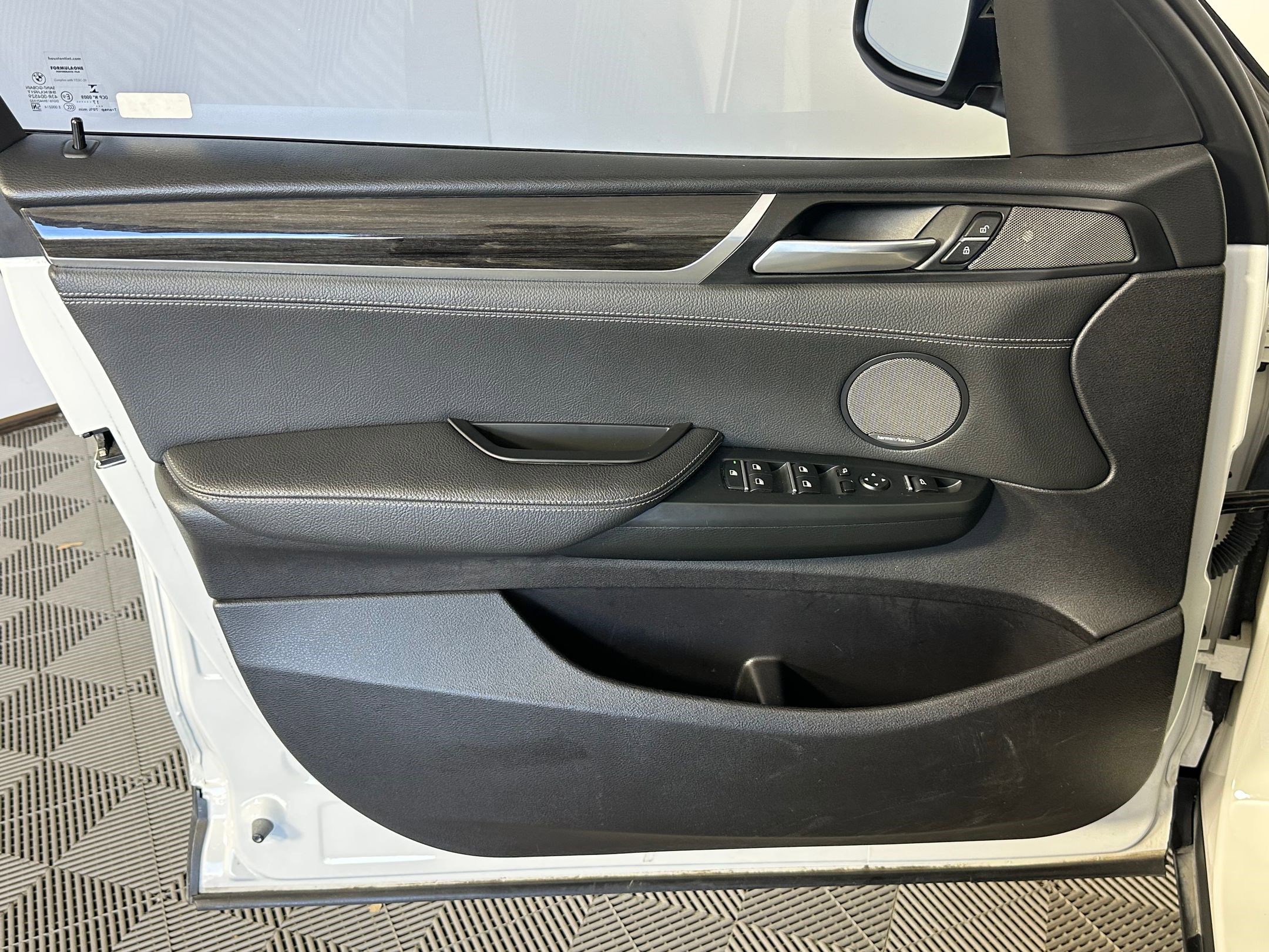 Used 2017 BMW X3 sDrive28i image 10