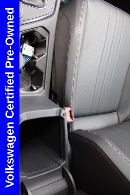 Used 2023 Volkswagen Tiguan SE w/ Panoramic Sunroof Package image 45