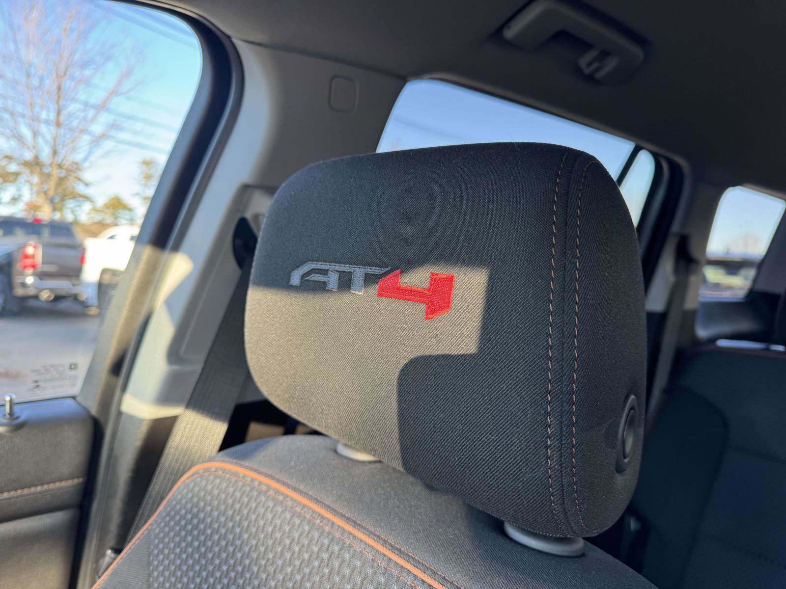 Used 2023 GMC Acadia AT4 image 34