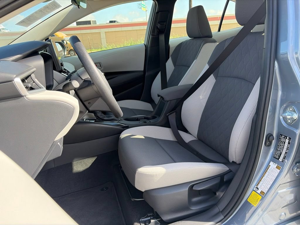 Used 2026 Toyota Corolla LE FWD image 14