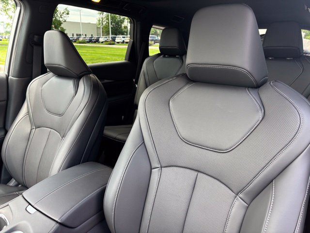 New 2027 INFINITI QX60 Sport w/ Dark Cargo Package AWD/4WD image 16
