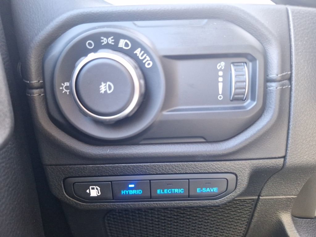 New 2025 Jeep Wrangler Unlimited Sahara image 23