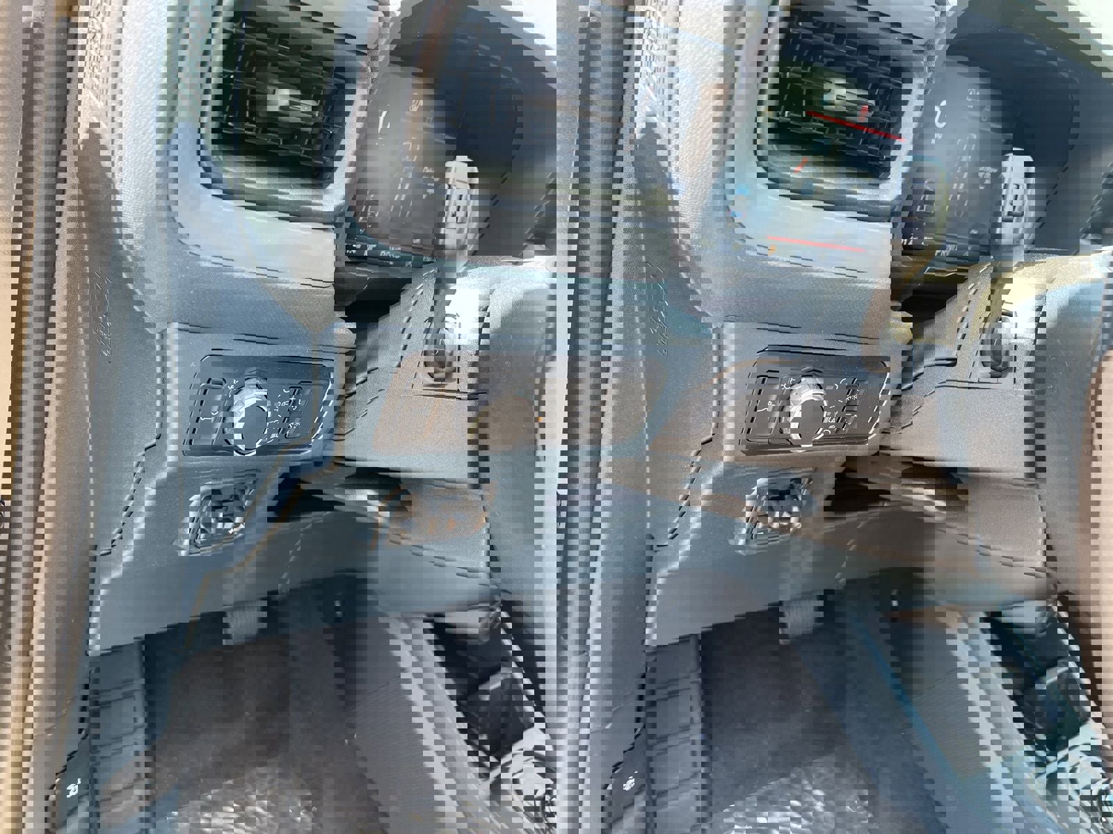 New 2025 Ford Maverick XLT w/ XLT Luxury Package image 15