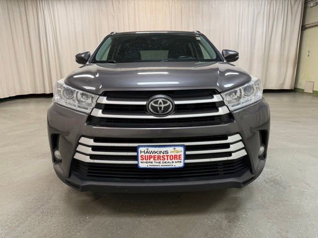 Used 2017 Toyota Highlander XLE AWD/4WD image 14